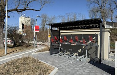 Rot am See Bahnhof Abstellmöglichkeiten Fahrräder_JuheTour | © Hohenlohe + Schwäbisch Hall Tourismus e. V.