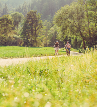 Etappe 1 - Radfahrer auf dem Kocher-Jagst-Radweg | © Arbeitsgemeinschaft Kocher-Jagst-Radweg