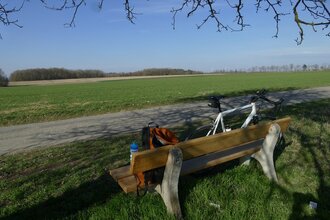 Bank-mit-Lehne bei Wallhausen Buchweg | Aussichtspunkt | © Hohenlohe + Schwäbisch Hall Tourismus e. V.
