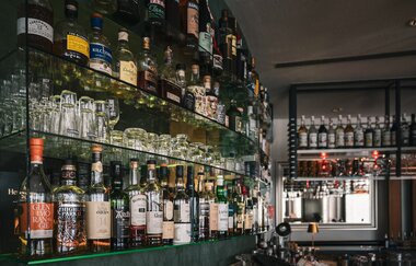 Bar "Jenseits Kochers"