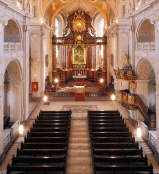 Altarraum der Basilika in Waldürn | © Stadt Walldürn