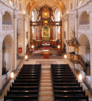 Altarraum der Basilika in Waldürn | © Stadt Walldürn