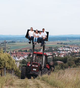 Weingut Bähr Familienfoto | © Weingut Bähr