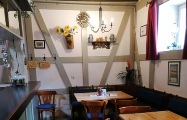 Schönes Ambiente in der Besenwirtschaft Weingut Aries | Widdern | HeilbronnerLand | © Aries Wein.Gut