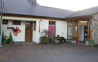 Außenansicht Besenwirtschaft Weingut Sommer in Brackenheim-Haberschlacht | © Neckar-Zaber-Tourismus e.V.