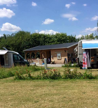 Biergarten Wohnmobilpark Schwarzach am Wildpark