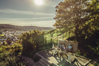 BIG BENCH | Weinsberg | Burgruine Weibertreu | © Tourismus im Weinsberger Tal e.V.