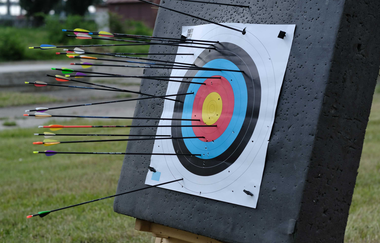 Scheibe mit Pfeilen | Bogenpfade | HeilbronnerLand | © Bogenpfade