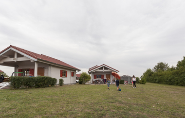 Holzblockhäuser  Campingpark Breitenauer See | HeilbronnerLand | © Naherholungszweckverband Breitenauer See