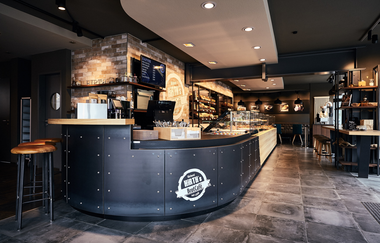 Blick von Seiteneingang HirthsBrotCafe | Bad Friedrichshall | HeilbronnerLand | © Frank Morlok