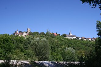 Krautheim vom Jagstwehr bei Klepsau | © Touristikgemeinschaft Hohenlohe e. V. | Marion Schlund