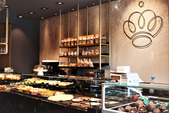 Theke im Café am Markt in Schwäbisch Hall | © Hohenlohe + Schwäbisch Hall Tourismus e. V.