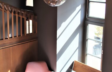Sitzgelegenheit im Café am Markt in Schwäbisch Hall | © Hohenlohe + Schwäbisch Hall Tourismus e. V.