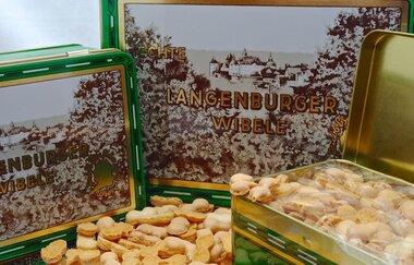 Hier sind die Wibele in Boxen abgebildet. | © Cafe Bauer Langenburg Wibele 800x600