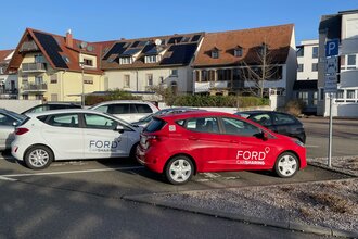 Ford Carsharing Fahrzeuge auf einem Parkplatz | © Stadt Sinsheim