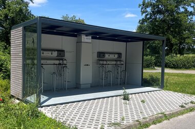 Charger Cube am Kreuzbergsee in Tiefenbach