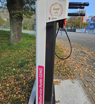 Radservice-Punkt in Ingelfingen mit Werkzeug | © Touristikgemeinschaft Hohenlohe e. V. | Landratsamt Hohenlohekreis