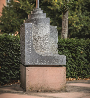 Dennis Kolb: Gedenkstein Schwetzinger Thora