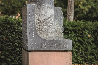 Dennis Kolb: Gedenkstein Schwetzinger Thora