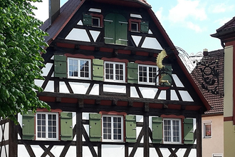 Fachwerkgebäude von Altem Speicher und ehemaligem Gasthof Hirschen | © Petra Natzkowski