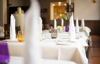 gedeckter Tisch Gruener Baum | © Susanne Barth