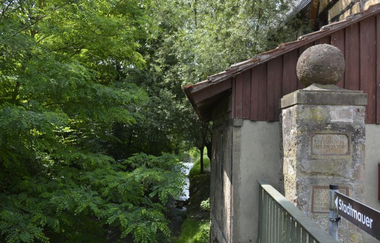 Der Hochwasser-Gedenkstein | © Foto von Marcel Hasübert