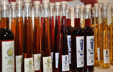 Liköre der Destille