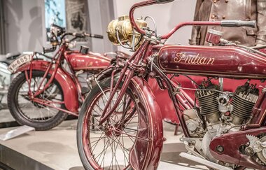 Indian-Motorräder aus der Vorkriegszeit | © DEMOMU