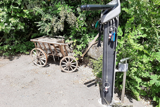 RadSERVICE-Punkt Dorfkäserei Geifertshofen | © Hohenlohe + Schwäbisch Hall Tourismus e. V.