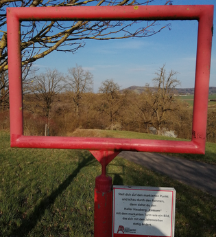 Rosengarten Einkornblick_roter Rahmen | Photopoint | © Hohenlohe + Schwäbisch Hall Tourismus e. V.