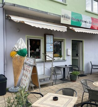 Aussen Eiscafe Maria