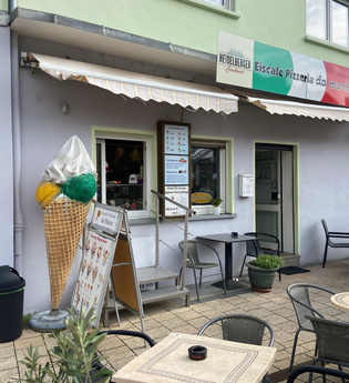 Aussen Eiscafe Maria