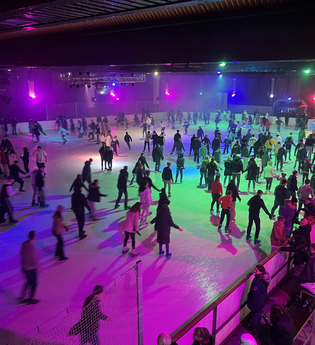 Eisdisco in der Eishalle | © Akkus Eishallen GmbH