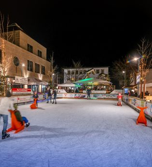 Eislaufen unter den Burgen - Weinheim | © Landratsamt Rhein-Neckar-Kreis