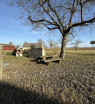 Sitzgelegenheiten mit Tisch in Enzenweiler | © Hohenlohe + Schwäbisch Hall Tourismus e. V.