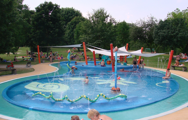 Kinderplanschbecken im Ernst-Freyer Freibad | Neckarsulm | HeilbronnerLand | © AQUAtoll