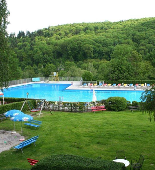 Freibad Neudenau | direkt an der Jagst | HeilbronnerLand | © Stadt Neudenau