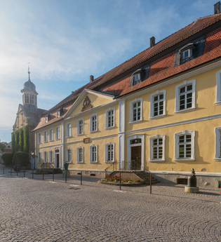 Friedrich-Hecker-Haus / Friedrich-Hecker-Platz  Angelbachtal