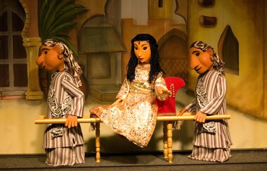 Gerhards Marionetten Aladdin und die Wunderlampe | © Gerhards Marionetten I Bild nur in Verbindung mit der Bewerbung des Schwäbisch Haller Gerhards Marionettentheater verwendbar