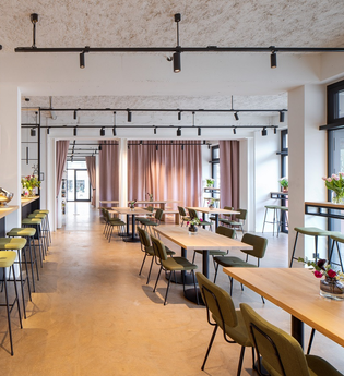 Goetz Tagesbar in Schrozberg: Innenansicht | © Hohenlohe + Schwäbisch Hall Tourismus e. V.