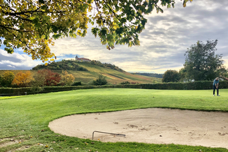 Golfplatz Cleebronn mit Blick auf den Michaelsberg | HeilbronnerLand | © Golfplatz Cleebronn