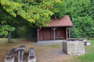 Grillplatz in Vellberg-Talheim: Rastplatz mit Grill bei Sportanlage TSV Vellberg | © Hohenlohe + Schwäbisch Hall Tourismus e. V.