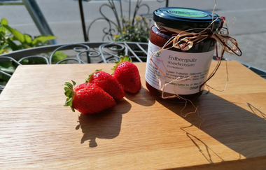 Erdbeermarmelade schön präsentiert | © Touristikgemeinschaft Hohenlohe e. V. | Fleisch Buchhorn