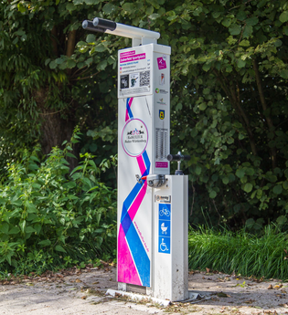 An den RadSERVICE-Punkten können kleinere Reparaturen direkt selbst vorgenommen werden. | © Touristikgemeinschaft HeilbronnerLand e. V.