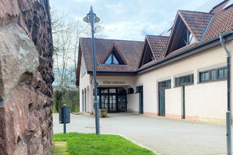Eingang des Heimatmuseums in Wiesenbach hinter dem Rathaus