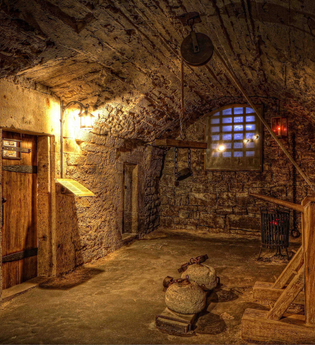 Historiengewölbe mit Staatsverlies | © Rothenburg Tourismus Service