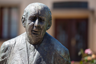 Theodor Heuss Statue | Brackenheim |  HeilbronnerLand | © Theodor Heuss Museum | Stadt Brackenheim