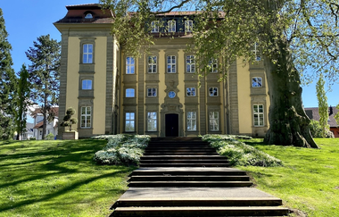 Das historische Hoftheater mit großer Freitreppe | © Touristikgemeinschaft Hohenlohe e. V. | Hoftheater Öhringen, Michael Wendler