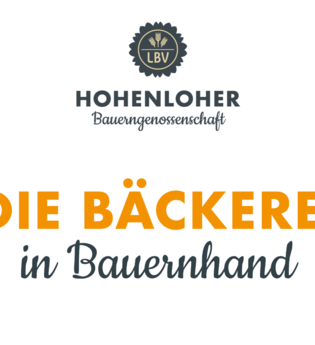 Das Logo hat einen Schriftzug in orange und schwarz mit Die Bäckerei in Bauernhand | © Tourstikgemeinschaft Hohenlohe e. V. | Hohenloher Bäckereigenossenschaft