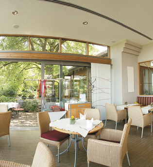 Innenbereich Restaurant Weinhotel Rappenhof | Weinsberg| HeilbronnerLand | © Hotel & Gutsgaststätte Rappenhof